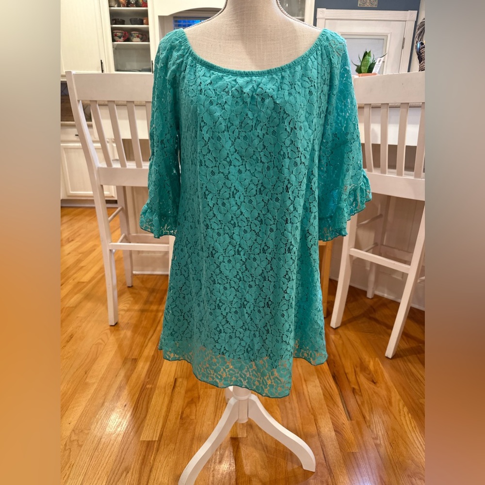 Cezanne turquoise floral lace tunic top